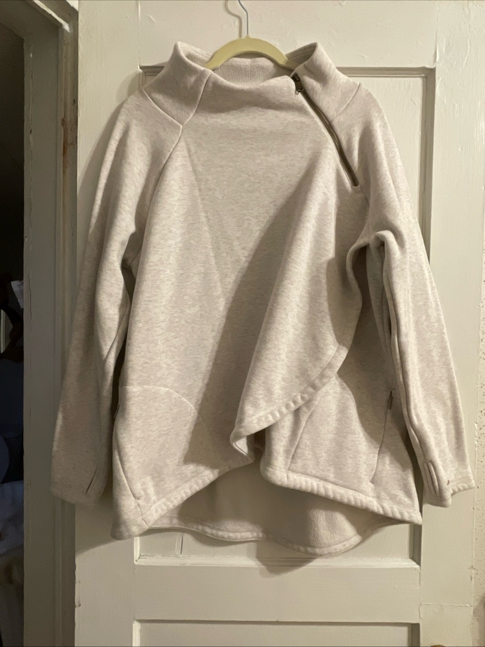 Athleta Womens Sweatshirt Cozy Karma Asymmetrical Pullover Athletic Gray Size XL